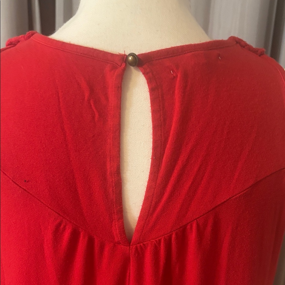 Maurices Red Sleeveless Crochet Blouse, size M - Picture 4 of 5
